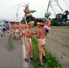 写真21 島立堀米の裸祭り(2)